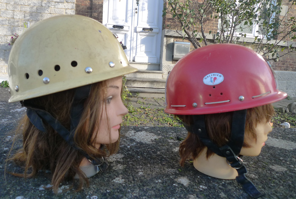 Casque Galibier blanc et rouge de profil